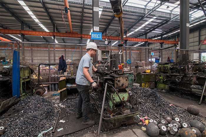 肇庆网架配件-螺栓球加工车间